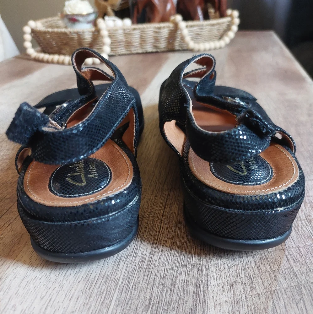 Clarks Artisan Women's Sandals Strappy Tiffani Aldora Black Leather 7.5W